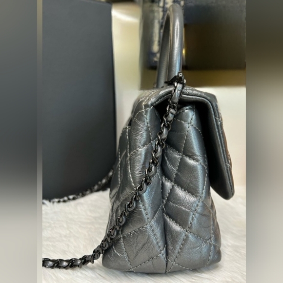 🔥Chanel Metalic Crumpled Calfskin Coco Top Handle Mini Bag Full Inclusion - Picture 13 of 14